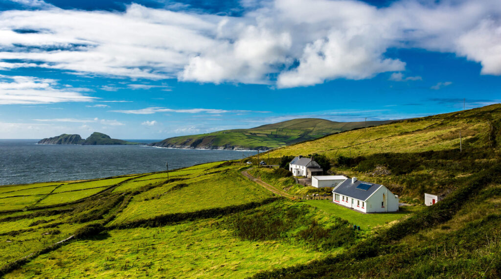 New to our collection holiday homes in Ireland; houses at the coast of Ireland