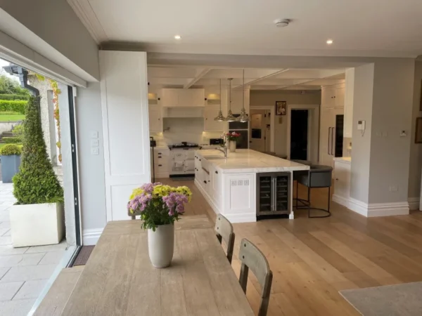 Beautiful kitchen and dining room in Cluain Ard Holiday Home in Castletown County Laois © Trident Holiday Homes