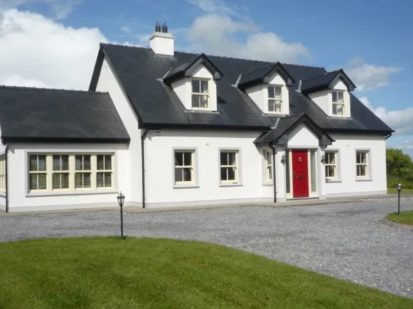 Derryleigh House an excellent holiday home for a large group in Boherbue in County Cork © Trident Holiday Homes