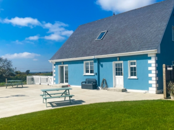 Hilltop Haven Kilmore, Larrge Properties for Groups and Family in County Wexford