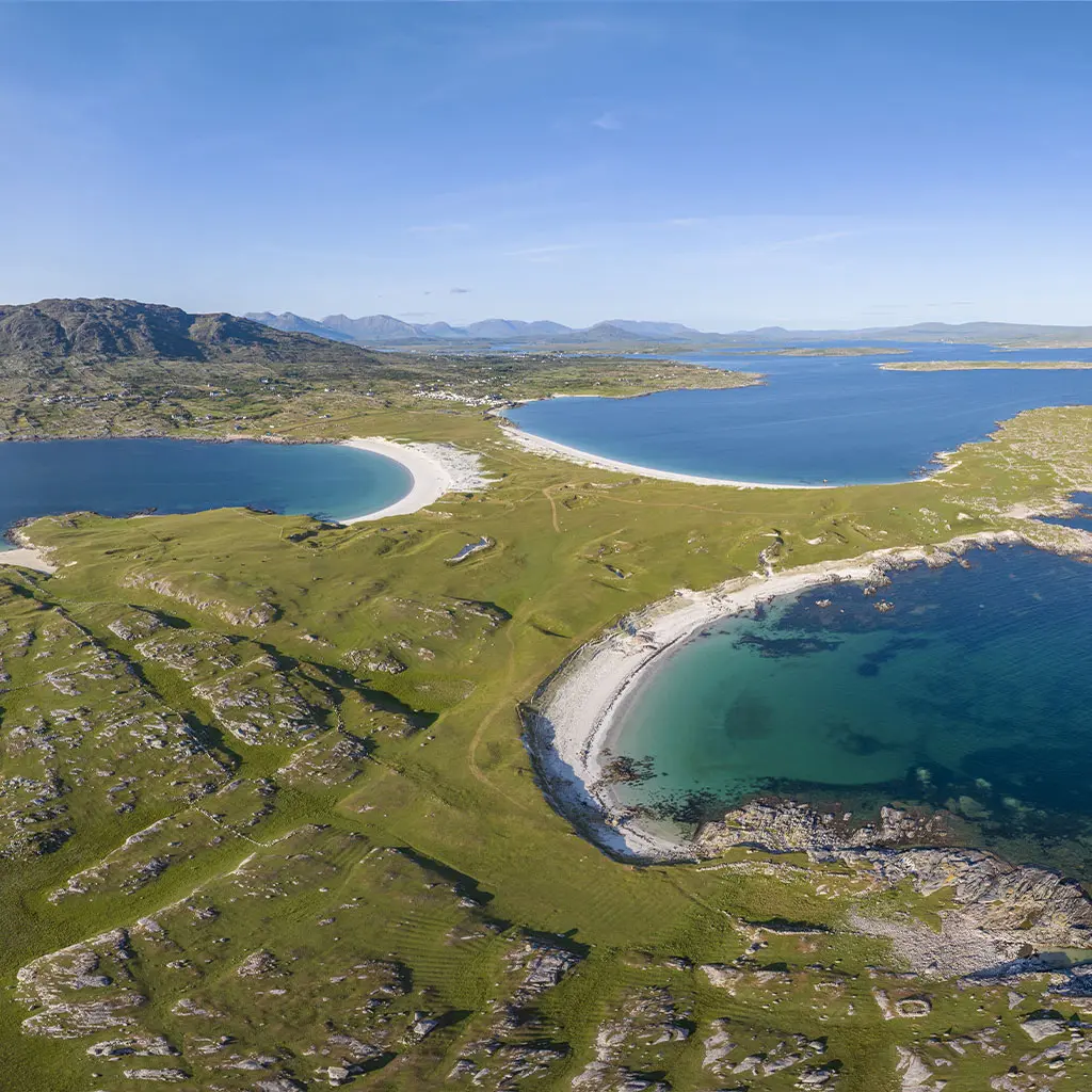 Aerial view of Dogs Bay beside Roundstone in Galway © Gareth McCormack