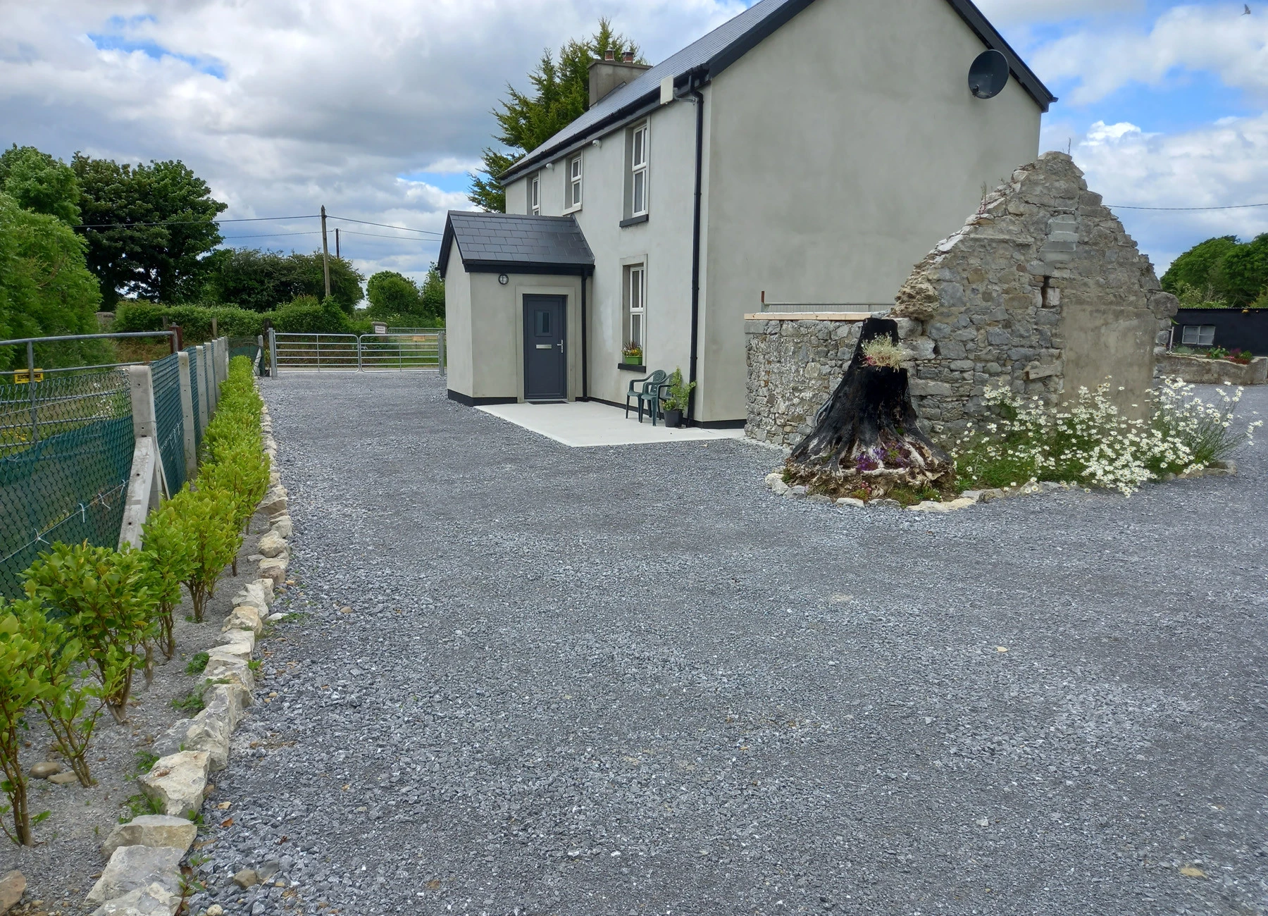 Rowan House Featured Image