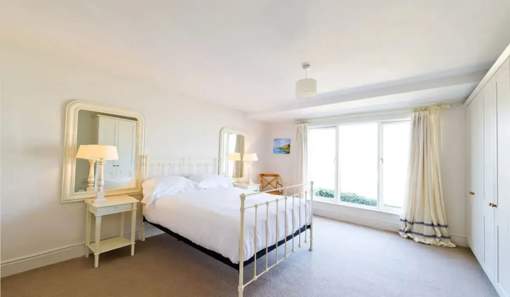 Bedroom in Cliff Cottage Ardmore