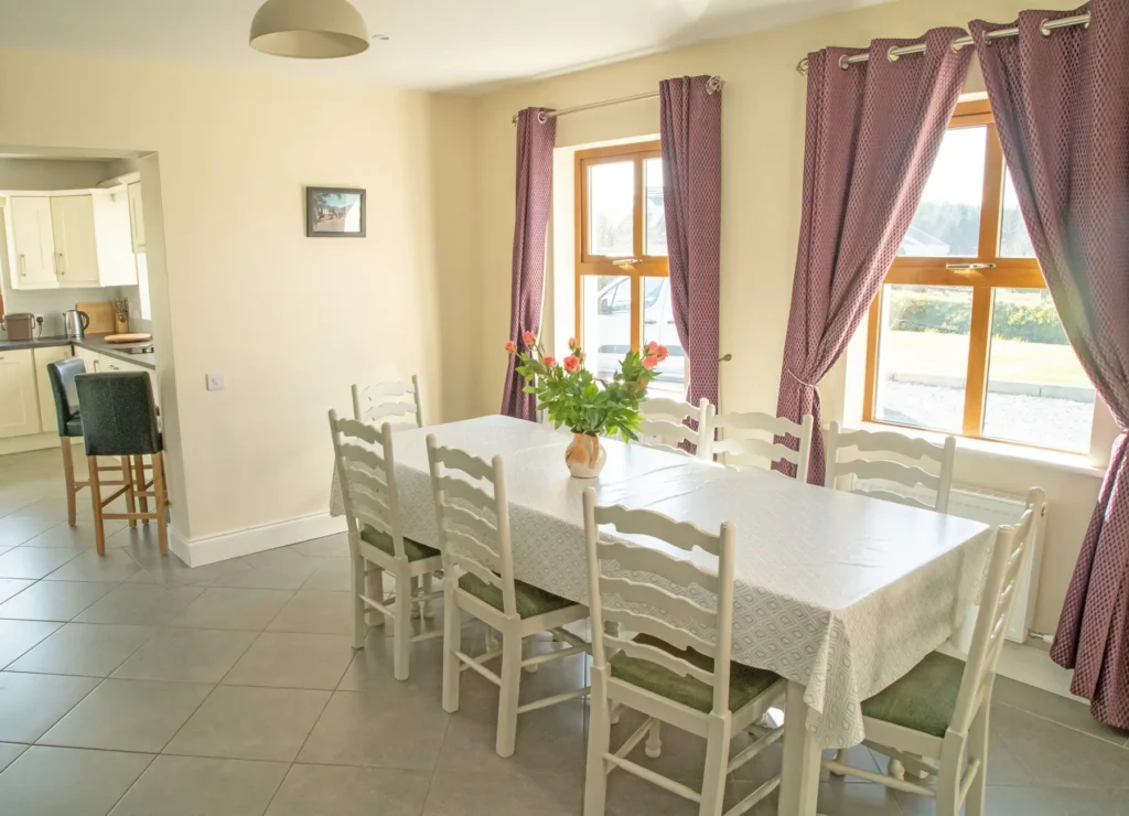 Malachys rest Dingle Dining Area