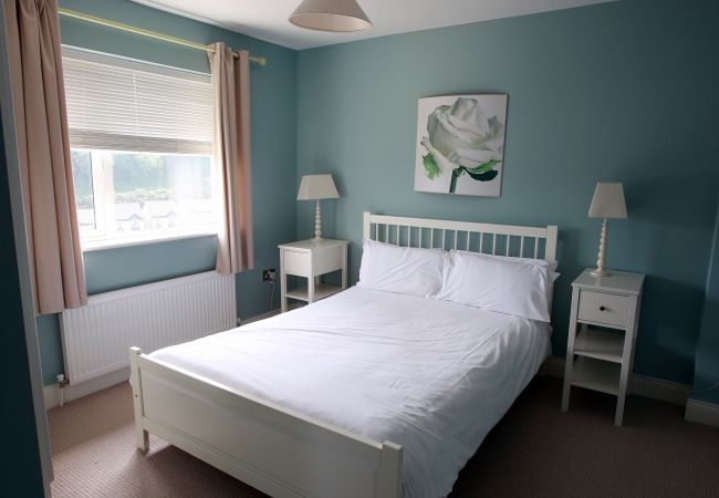 No 1 Glen Ard_Dunmore East_Double Bedroom (1)_Co. Waterford