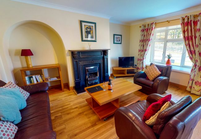 Fishermans Grove Holiday Home, Seaside Holiday Accommodation in Dunmore East, County Waterford