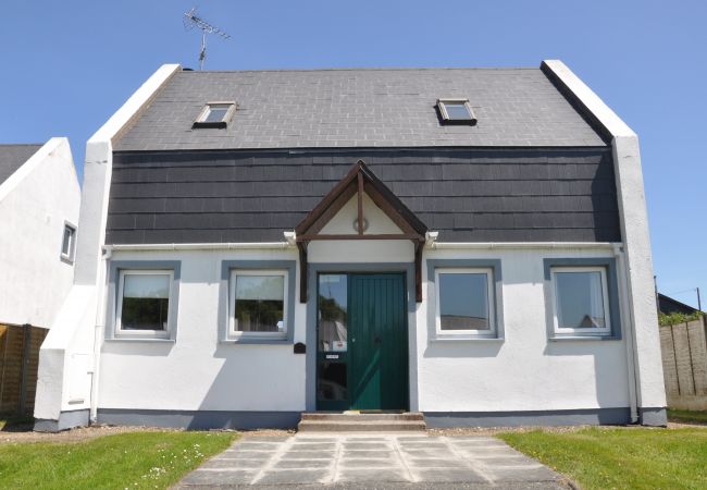 Glenbeg Point Holiday Home, Seaside Holiday Accommodation Available near Courtown and Ardamine