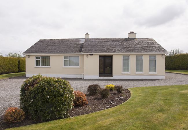 Quaint Eagle View Holiday Home near Athy, County Kildare