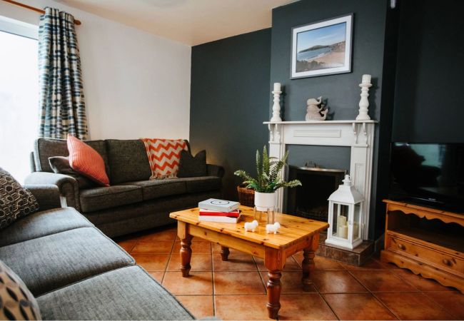 Dingle Harbour Cottages Living Room