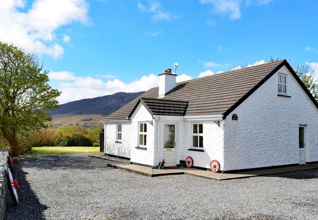 Tully Holiday Cottage Renvyle Connemara Self Catering Galway