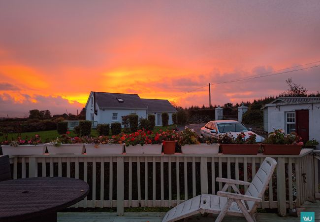 TheWhiteCottageLeapLeapCo