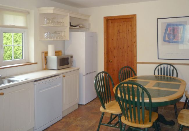 Stone Cottage, Seaside Self Catering Holiday Home in Kenmare