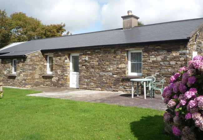 Lakeside Lodge, Self Catering Holiday Home in Bantry