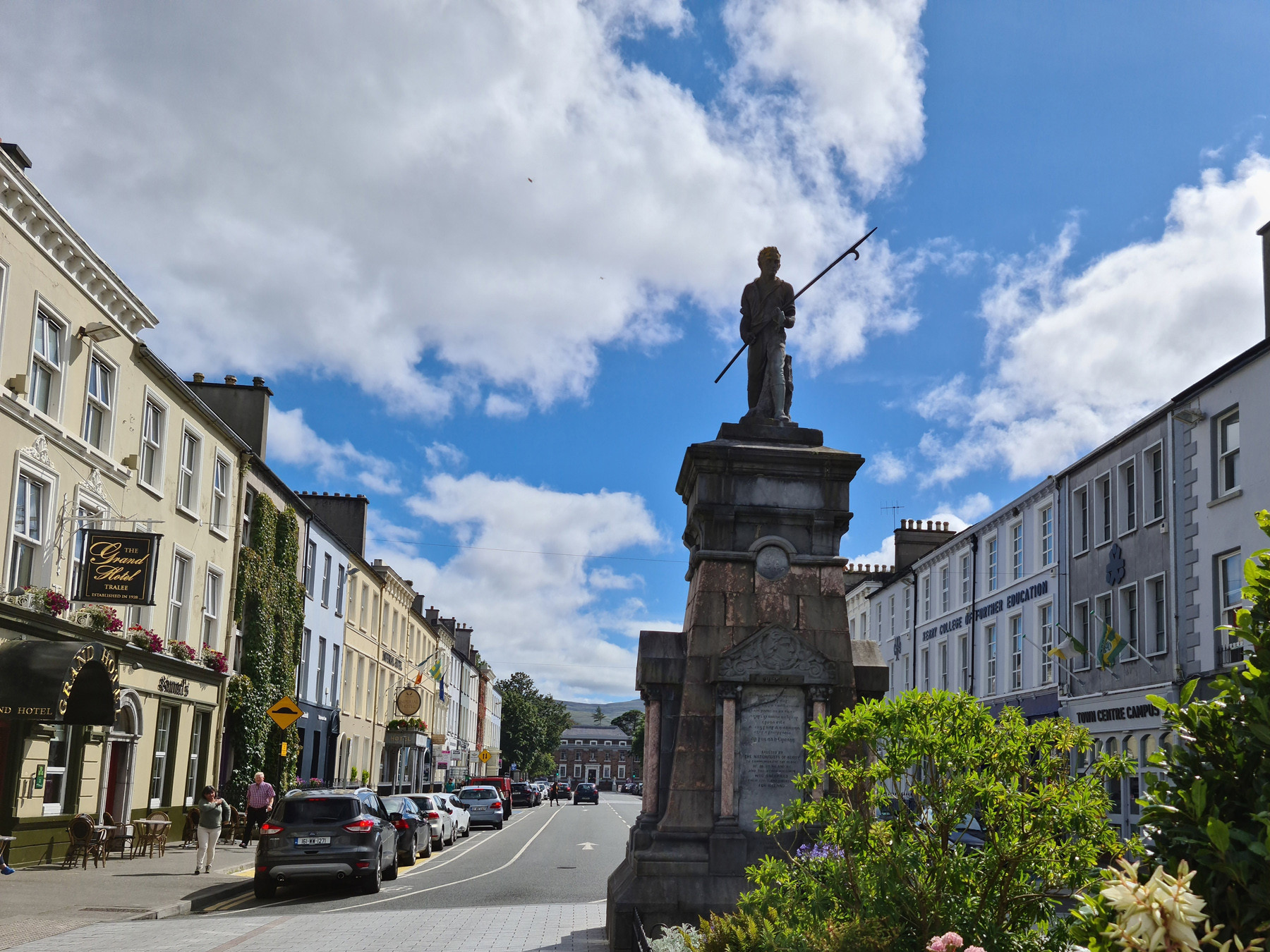 The Pikeman Statue, Denny Street, Tralee, County Kerry ©Fáilte Ireland