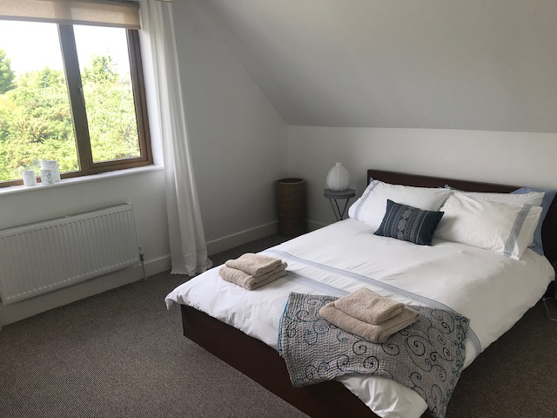 Tinnaberna Lodge Large Seaside Holiday Accommodation Available in