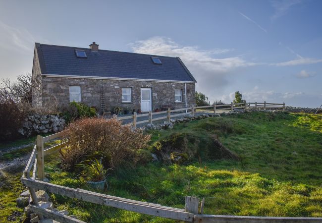 Bridies Cottage, Sea View Holiday Accommodation on Inishnee Peninsula, Roundstone, County Galway