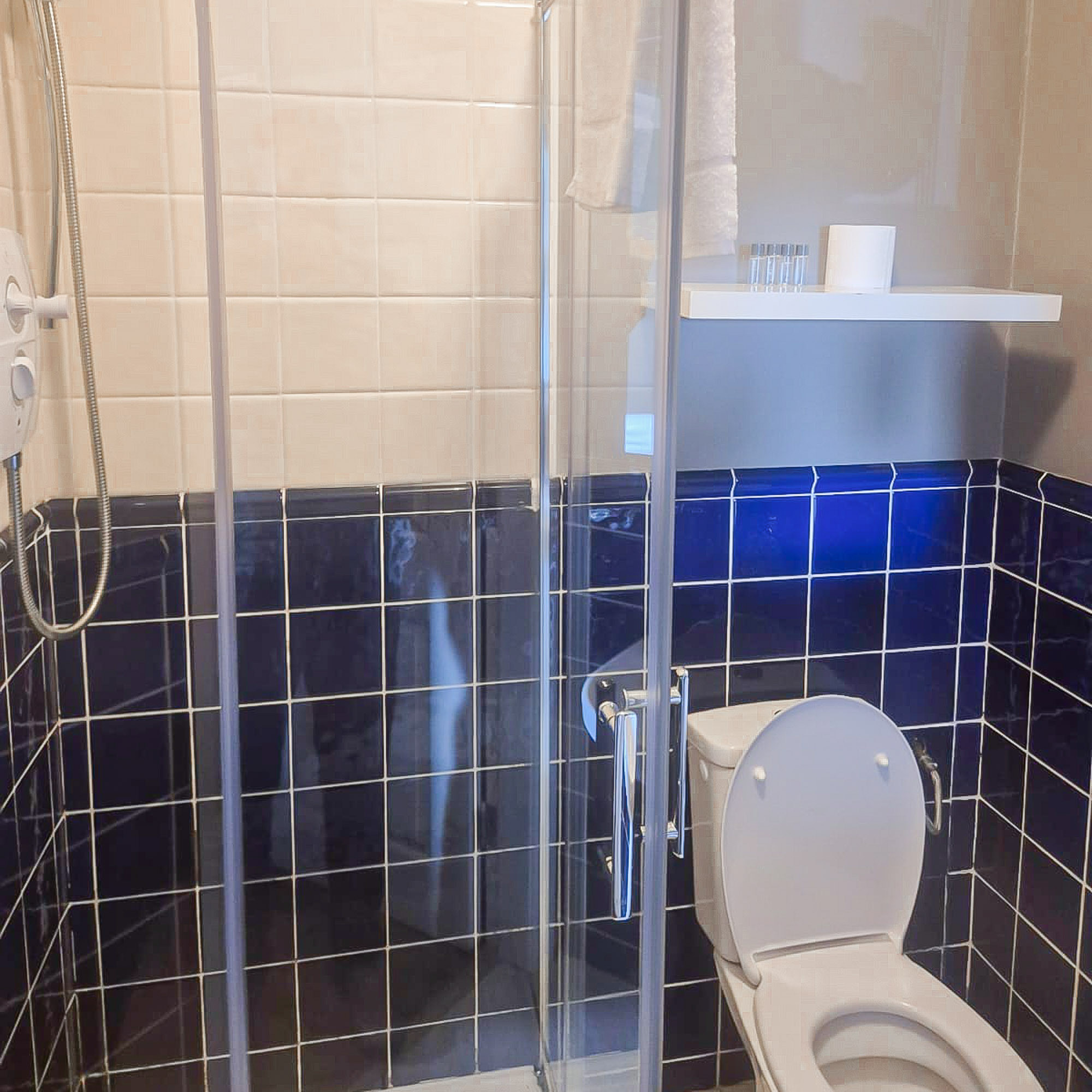 Dingle Town Holiday Home – Photo 12
