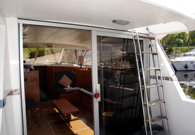 Hire a boat on Lough Erne in County Fermanagh Manor Marine Noble Chancellor 4/6 Berth