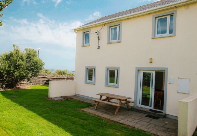 Seacliff Holiday Home No.4, Holiday Accommodation in Dunmore East Waterford