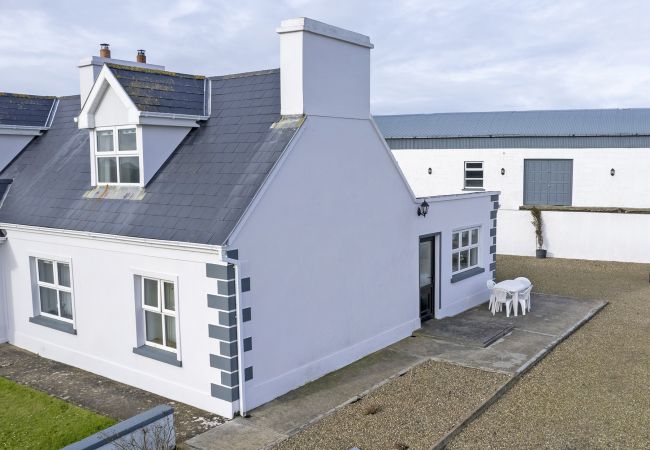 Matthews Traditional Holiday Cottage Doonbeg, Coastal Holiday Accommodation near Doonbeg, County Cla