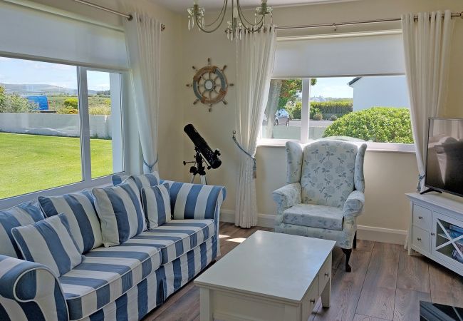 Southland Holiday Home, Seaside Holiday Accommodation Available near Milltown Malbay, County Clare