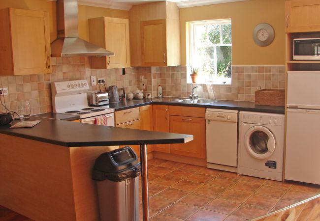 Courtyard Holiday Cottage No. 8, Seaside Holiday Accommodation Available in Bettystown, County Meath