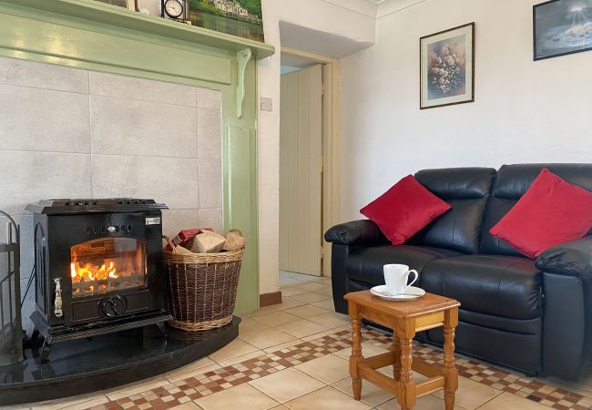 Coral Strand Beach Cottage, Seaside Holiday Accommodation Available in Connemara, Ballyconneely, Cou