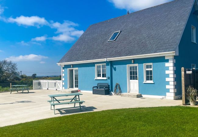 Hilltop Haven Kilmore, Coastal Holiday Accommodation Available in Kilmore, County Wexford