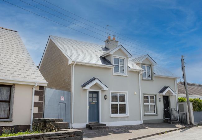 Kilkee Townhouse| Coastal Self-Catering Holiday Accommodation Available in Kilkee, County Clare