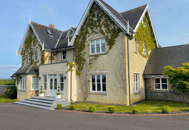 Cluain Ard Holiday Home | Rural Luxury Self-Catering Holiday Accommodation Available in Castletown,