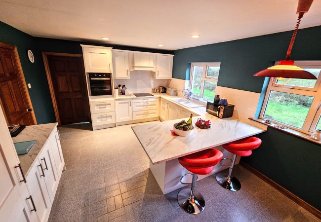Kitchenandbreakfastbar