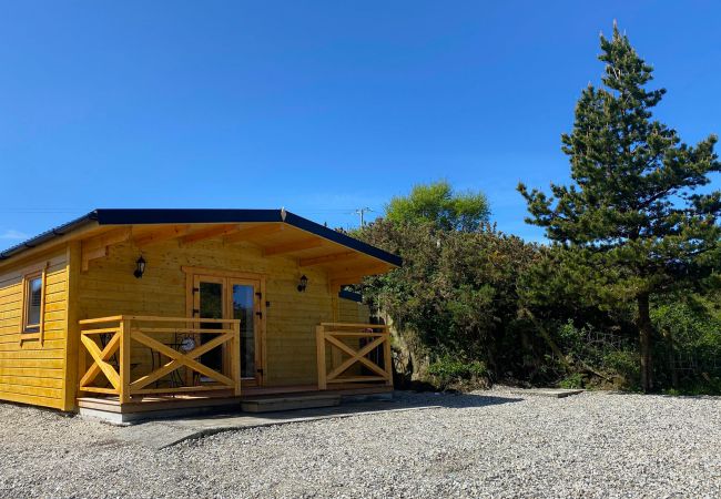 Clifden Lake View Holiday Cabin, Clifden, Co. Galway | Coastal Self-Catering Holiday Accommodation A