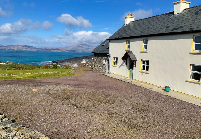 Rhea Holiday Home Bantry Exterior