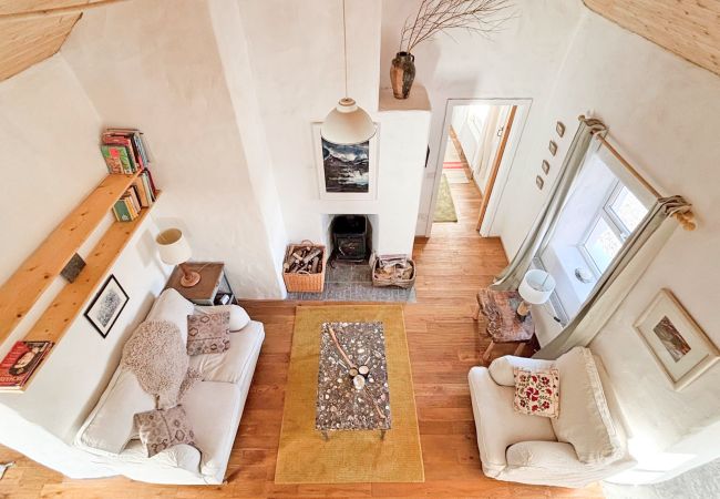 MoyardStoneCottageRef484-12