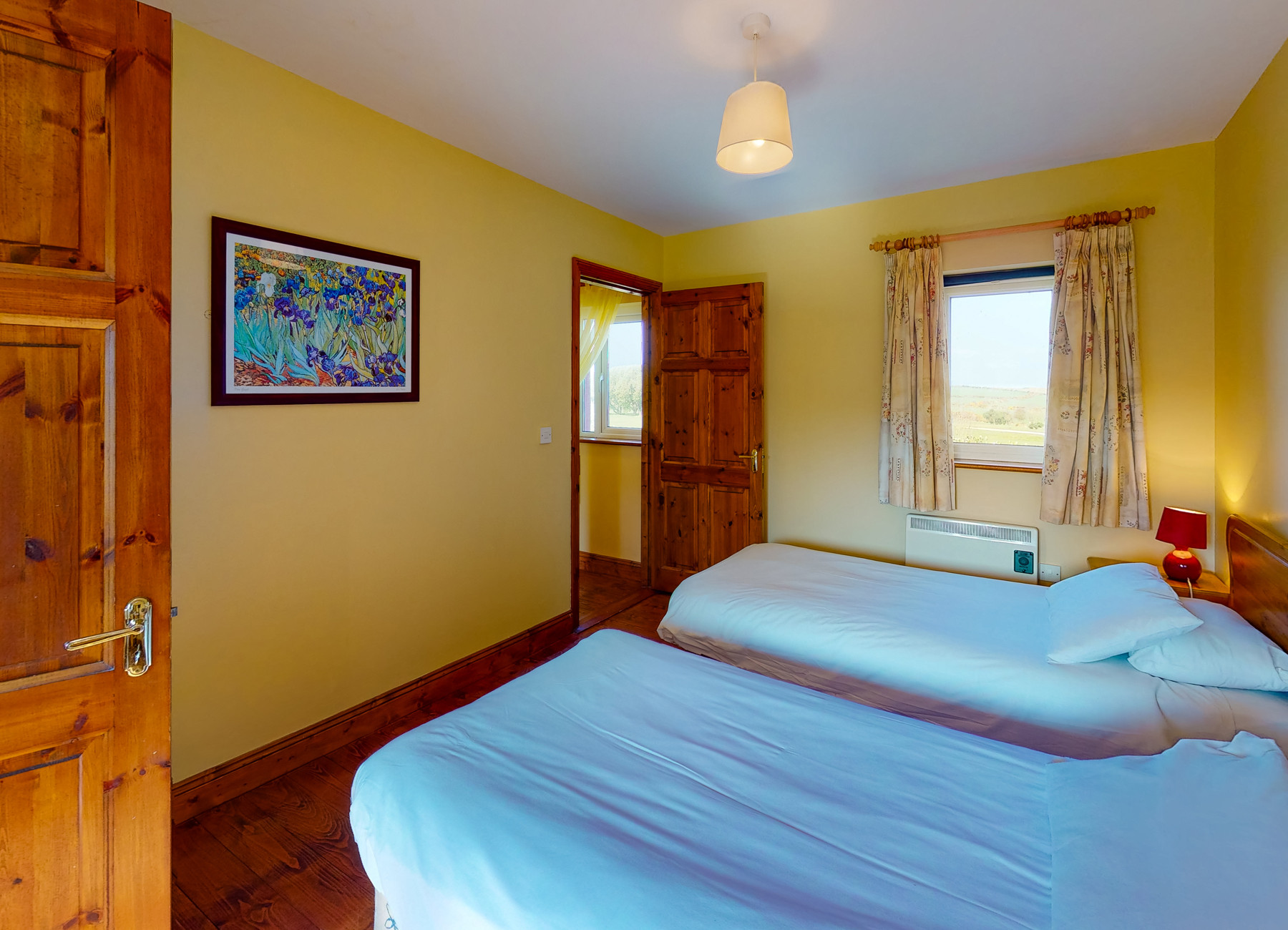 Sea-Cliff-Dunmore-East-Bedroom1 Sea-Cliff-Dunmore-East-Bedroom1