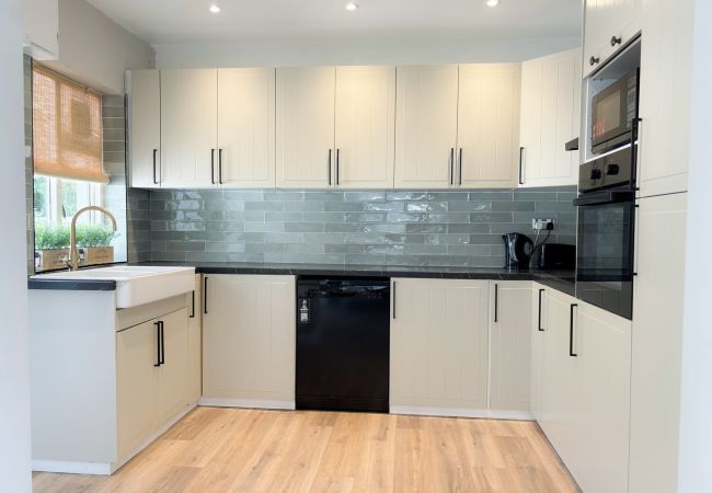 LuxuriousClifdenCottageRef491-8