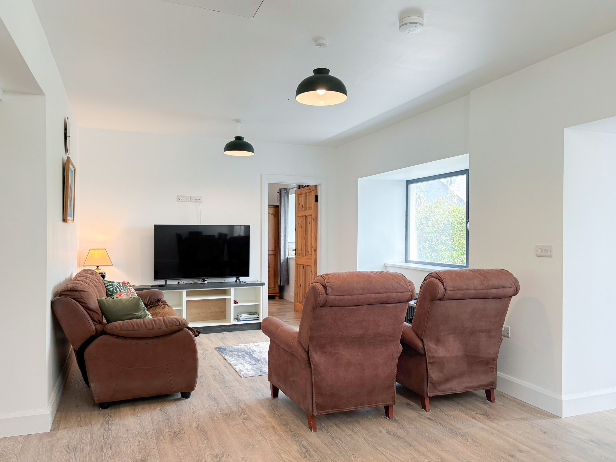 BluebellCottageRoundstoneRef486-5