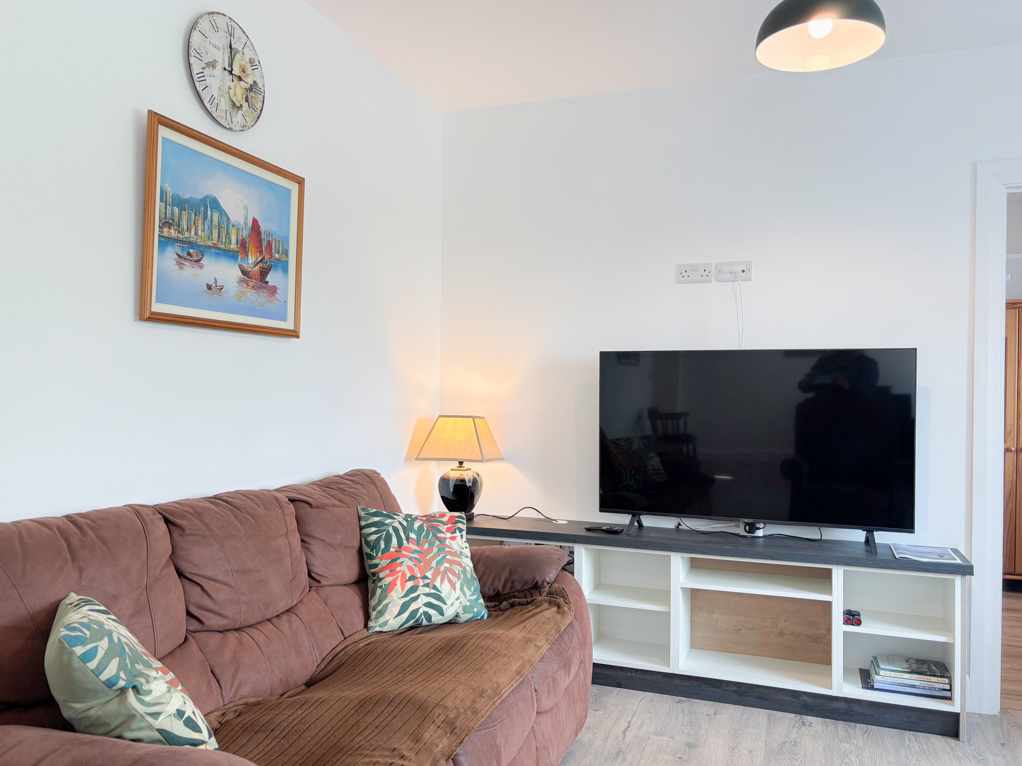 BluebellCottageRoundstoneRef486-14