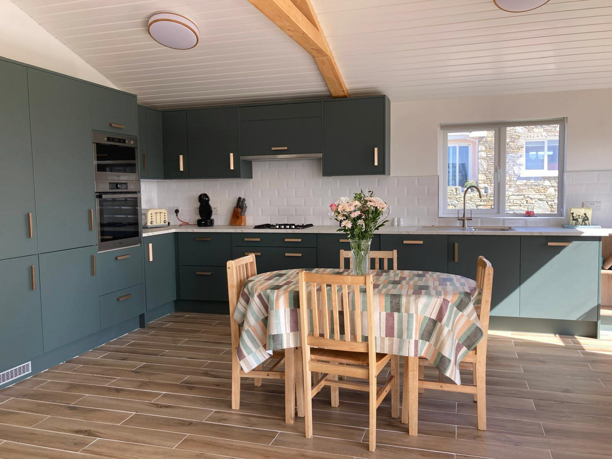 CladdaghduffHolidayCabinRef485-19