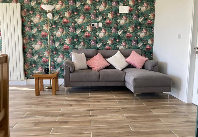 CladdaghduffHolidayCabinRef485-3