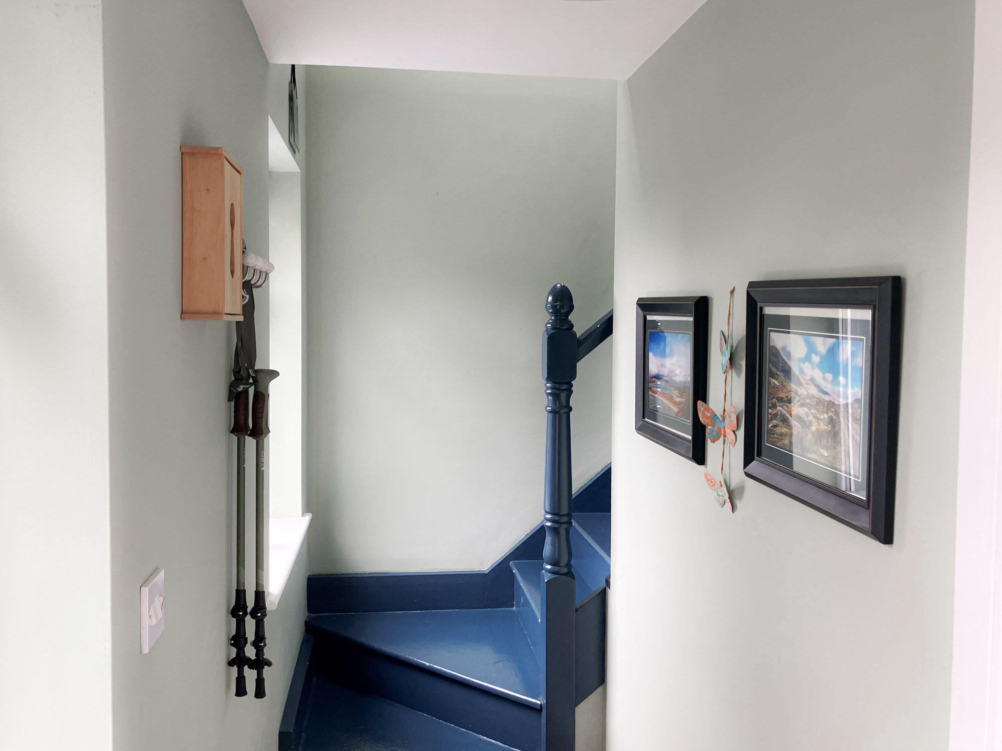 CarrauntoohilViewRetreatKillarneyHallwayDownstairs