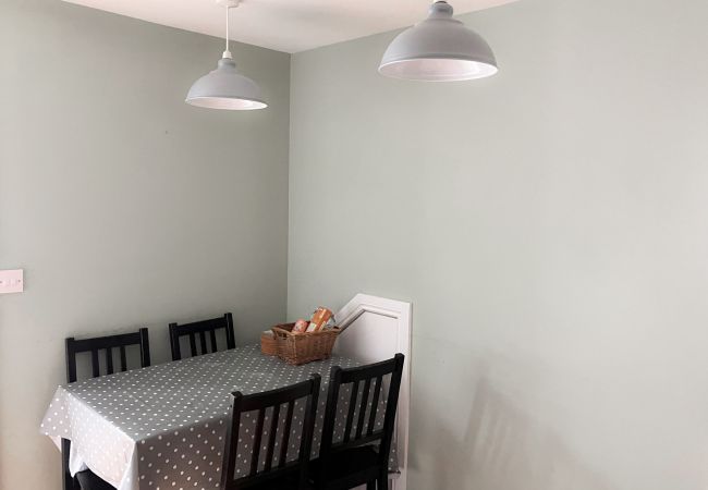 CarrauntoohilViewRetreatKillarneyDiningArea