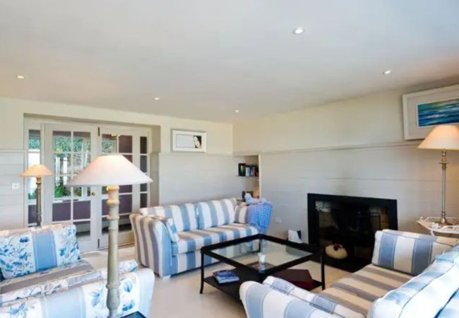 CliffCottageArdmoreLivingRoom
